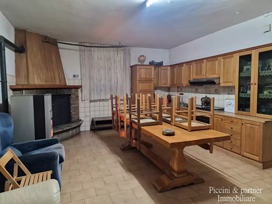 Immagine 44 di Casa bifamiliare in vendita  in Viale Ranchi 2 a Umbertide