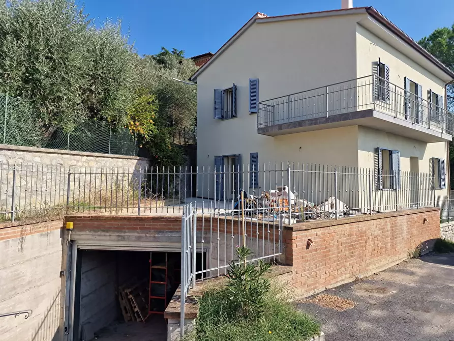Immagine 42 di Villa in vendita  in Via XXV Aprile a Castiglione Del Lago