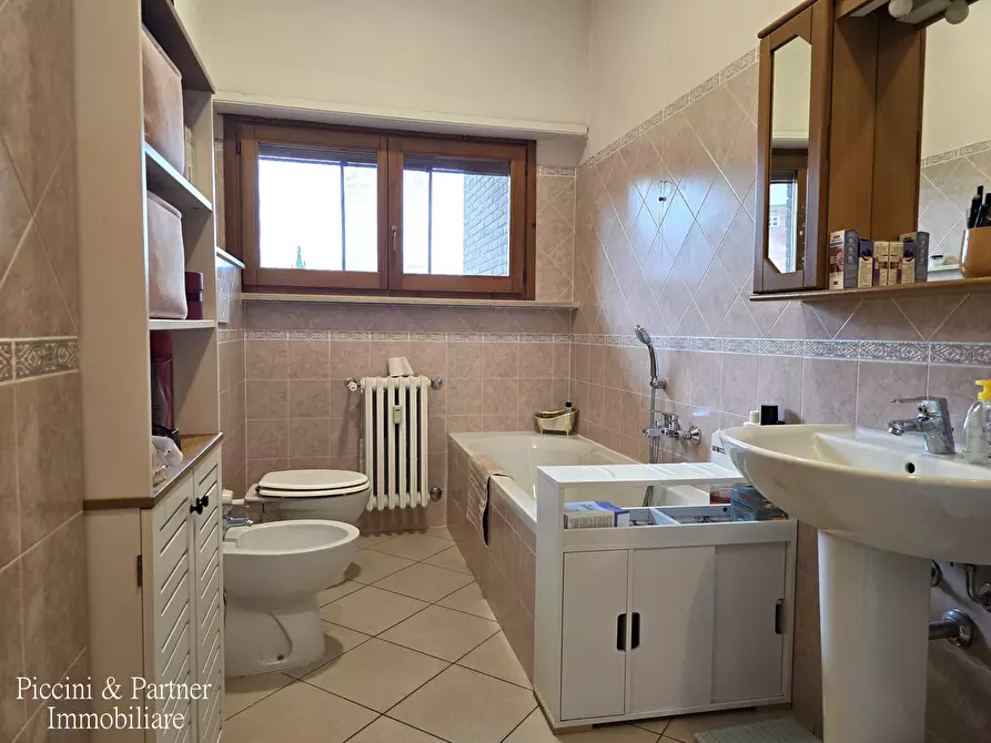 Immagine 47 di Pentalocale in vendita  in Via Frà Bevignate 14 a Perugia