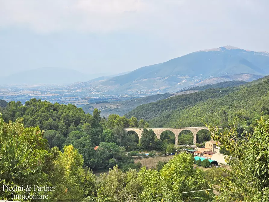 Immagine 6 di Rustico / casale in vendita  in Località Borgiano a Spoleto