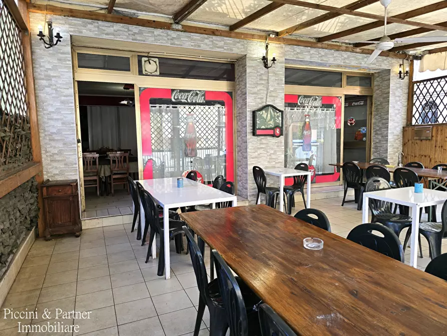 Immagine 2 di Bar / Ristorante in vendita  in Via Mastrodicasa a Perugia