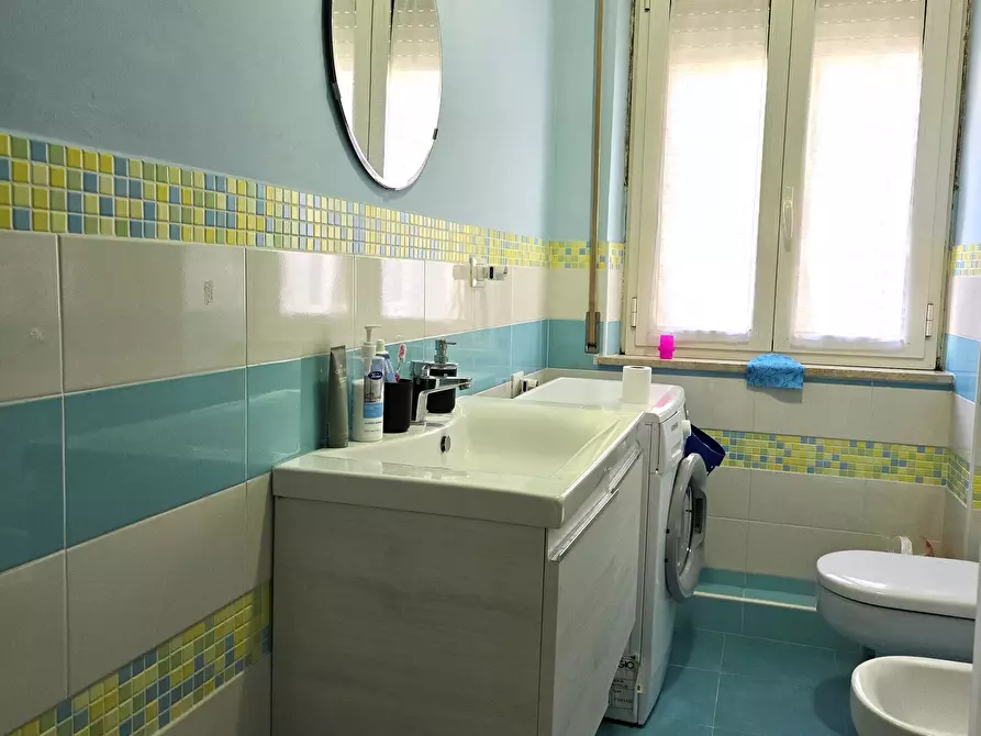 Immagine 38 di Pentalocale in vendita  in Via Beatrice 38 a Perugia