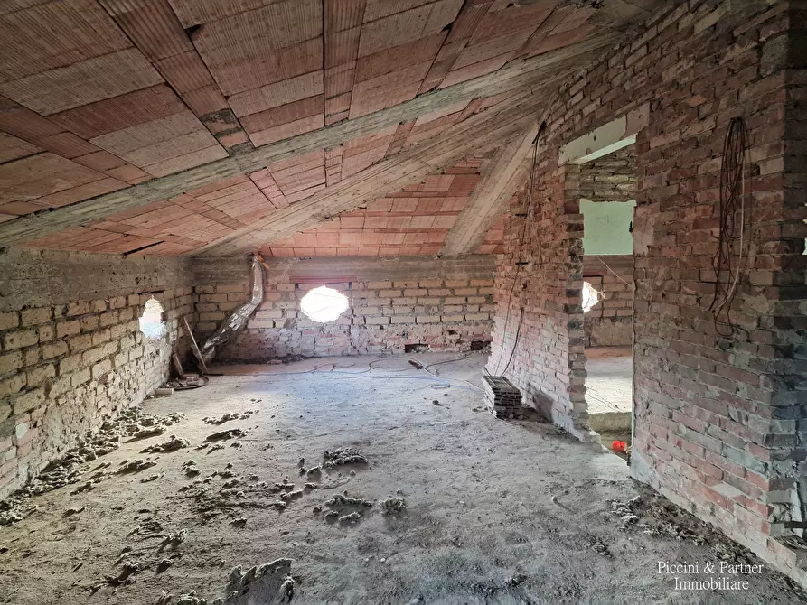 Immagine 36 di Pentalocale in vendita  in Via dei Partigiani 57 a Castiglione Del Lago