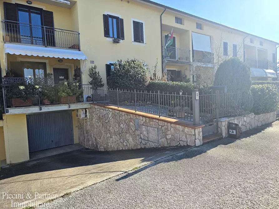 Immagine 2 di Villetta a schiera in vendita  in Via Macedonio Melloni a Spoleto