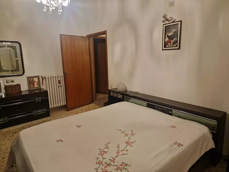 Immagine 26 di Quadrilocale in vendita  in Str. Tiberina Nord 159 a Perugia