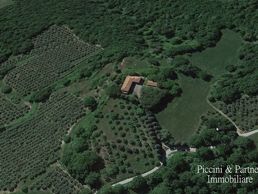 Immagine 1 di Rustico / casale in vendita  in Strada Vic. della Montagna 9 a Cetona