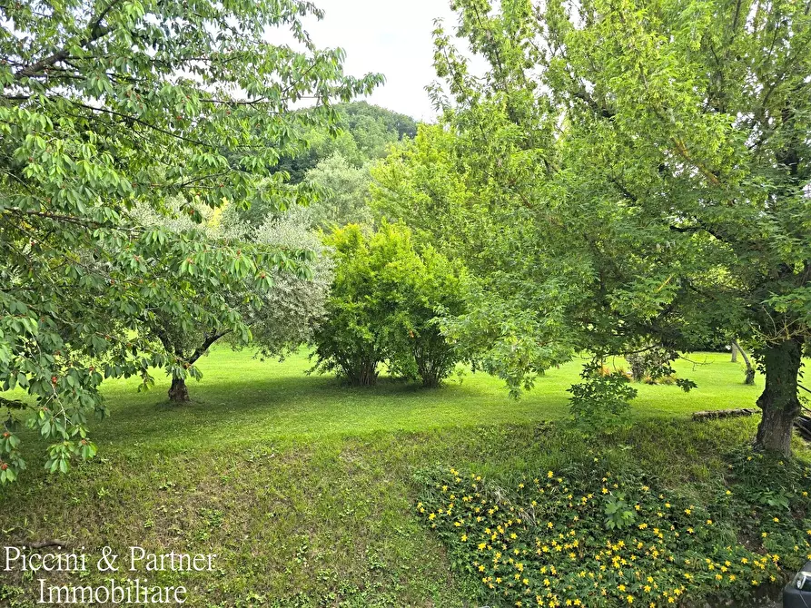 Immagine 13 di Rustico / casale in vendita  in Strada Ponte Resina - Monte Acutello 1 a Perugia