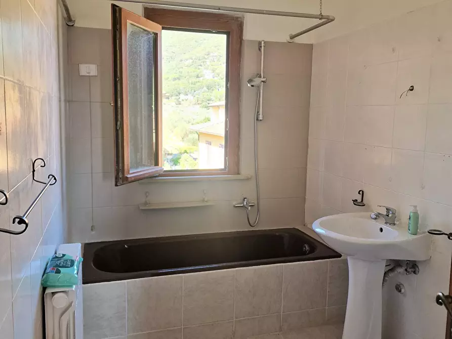 Immagine 46 di Pentalocale in vendita  in Via della Martinella 9A a Passignano Sul Trasimeno