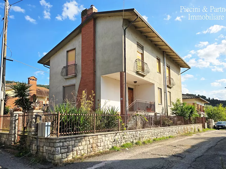 Immagine 1 di Casa indipendente in vendita  in Via Baldami 12/A a Magione