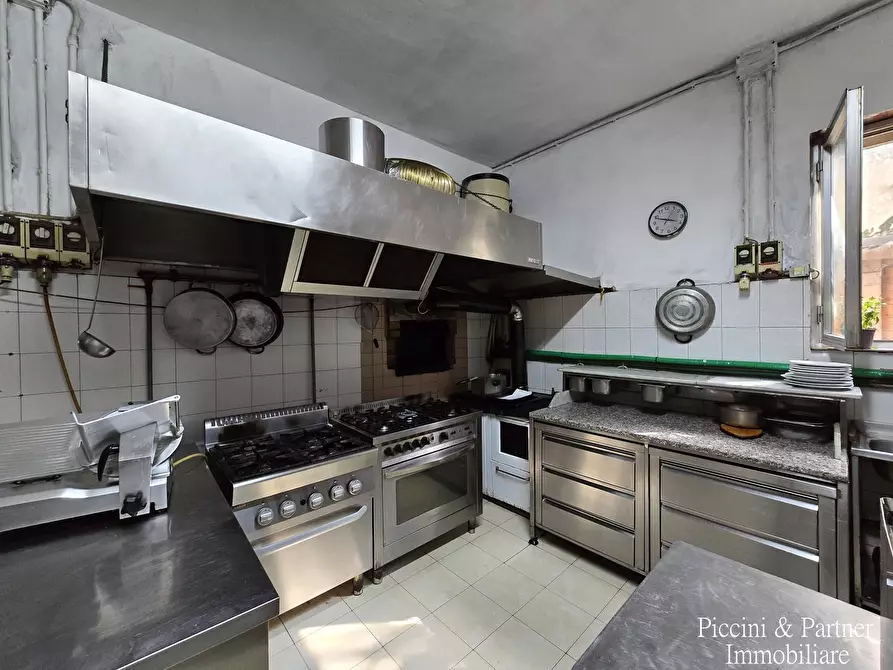 Immagine 16 di Bar / Ristorante in vendita  in Via Mastrodicasa a Perugia
