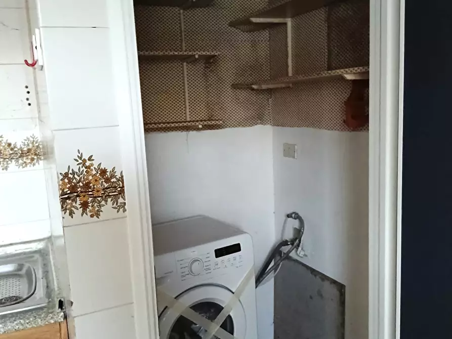 Immagine 13 di Pentalocale in vendita  in Via Marcello Garosi a Massa