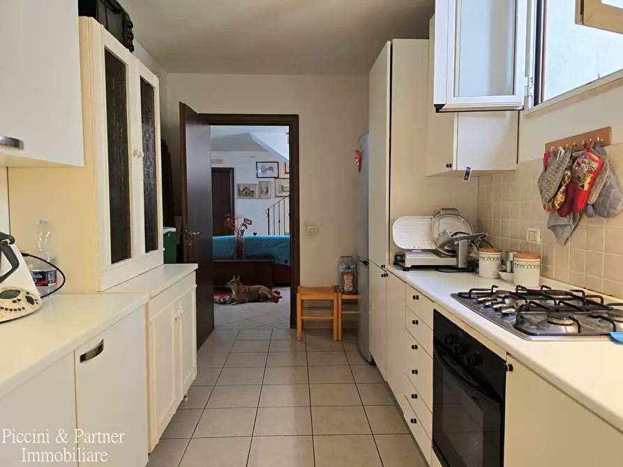 Immagine 75 di Villa in vendita  in Via Lillacci a Perugia