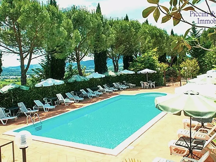 Immagine 14 di Albergo/B&B/Residence in vendita  a Magione