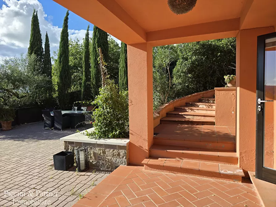 Immagine 35 di Villa in vendita  in Via dei Romani a Magione