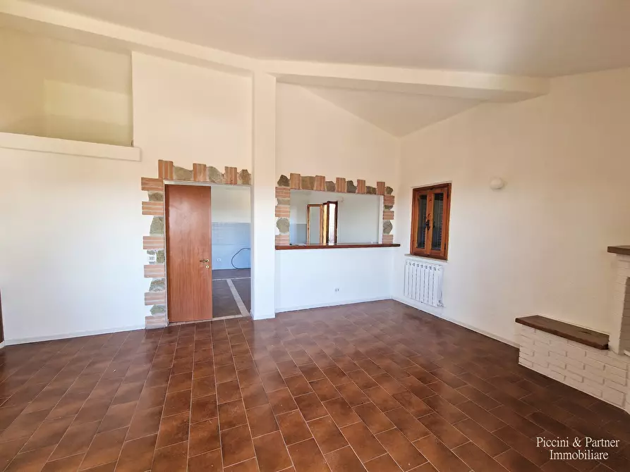 Immagine 8 di Pentalocale in vendita  in Via della Martinella 9A a Passignano Sul Trasimeno