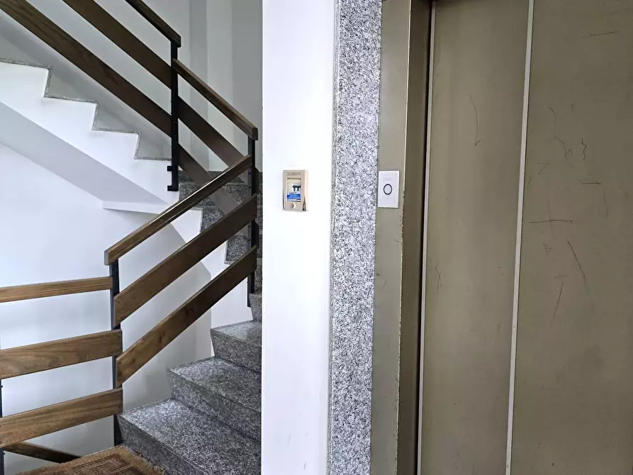 Immagine 3 di Pentalocale in vendita  in Viale Sempione a Città Di Castello