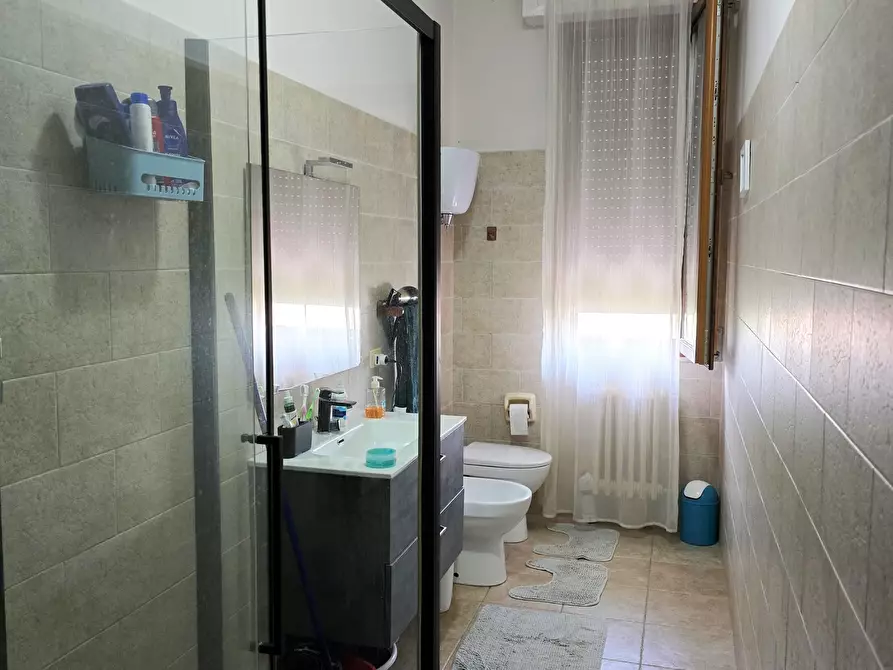 Immagine 43 di Quadrilocale in vendita  in Via Trento a Castiglione Del Lago