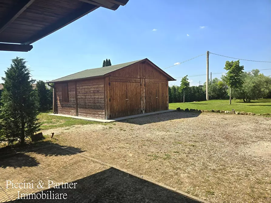 Immagine 81 di Villa in vendita  in Località Castagni 2 a Castiglione Del Lago