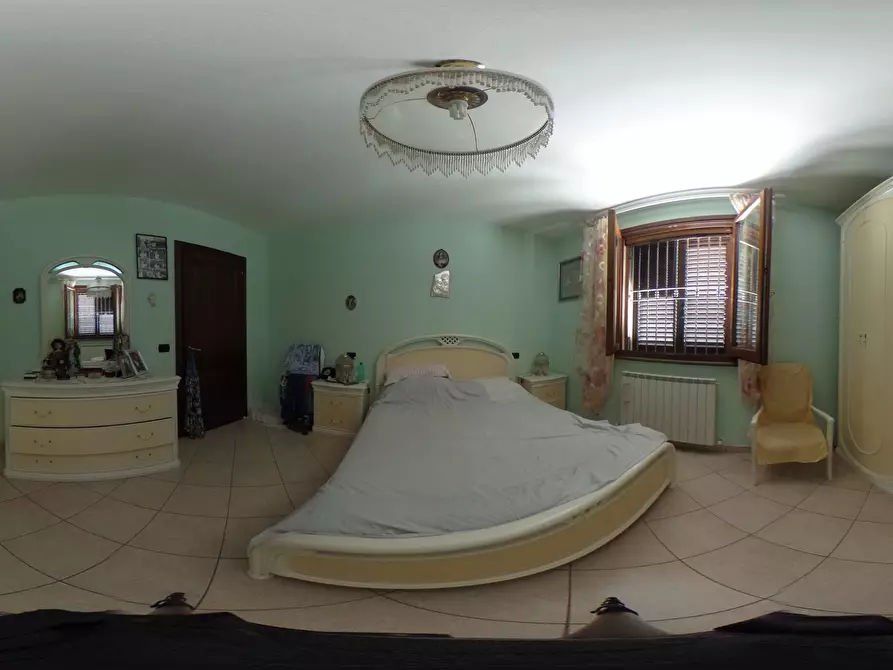 Immagine 39 di Villa in vendita  in Via Saragat 18 a Castiglione Del Lago