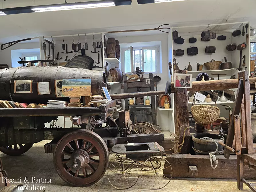 Immagine 89 di Rustico / casale in vendita  in Frazione Paradiso a Assisi