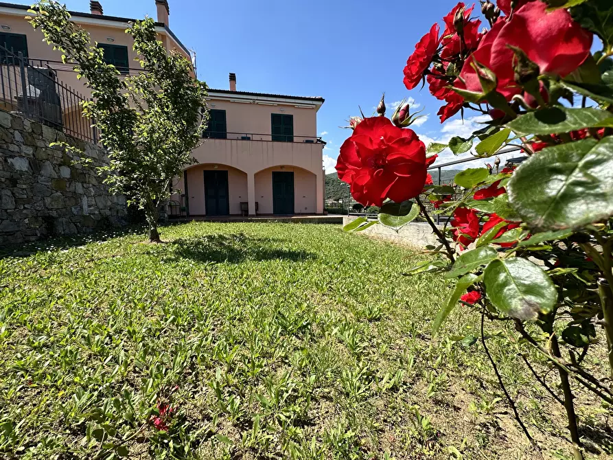 Immagine 3 di Trilocale in vendita  in Borgata Ascheri 15 a Diano Arentino