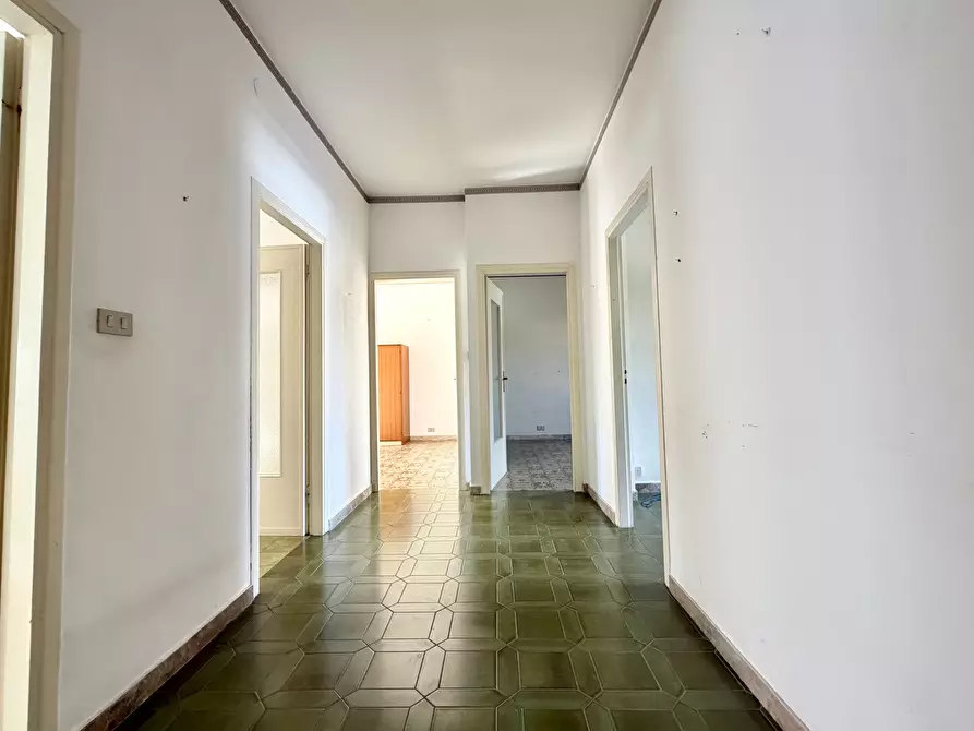 Immagine 11 di Quadrilocale in vendita  in Via Villebone 39 a Diano Marina