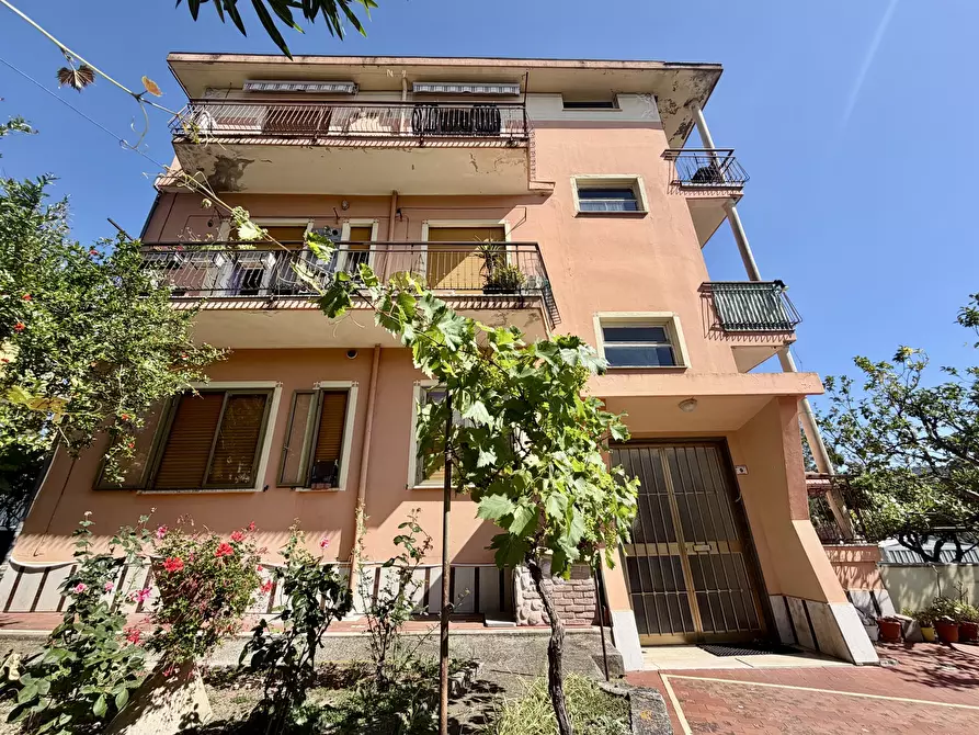 Immagine 1 di Trilocale in vendita  in Via Paolo Borsellino 9 a Diano Castello