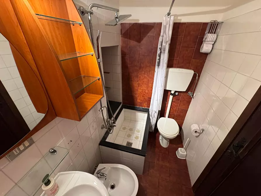 Immagine 26 di Bilocale in vendita  in Via Armando Diaz 2 a Imperia