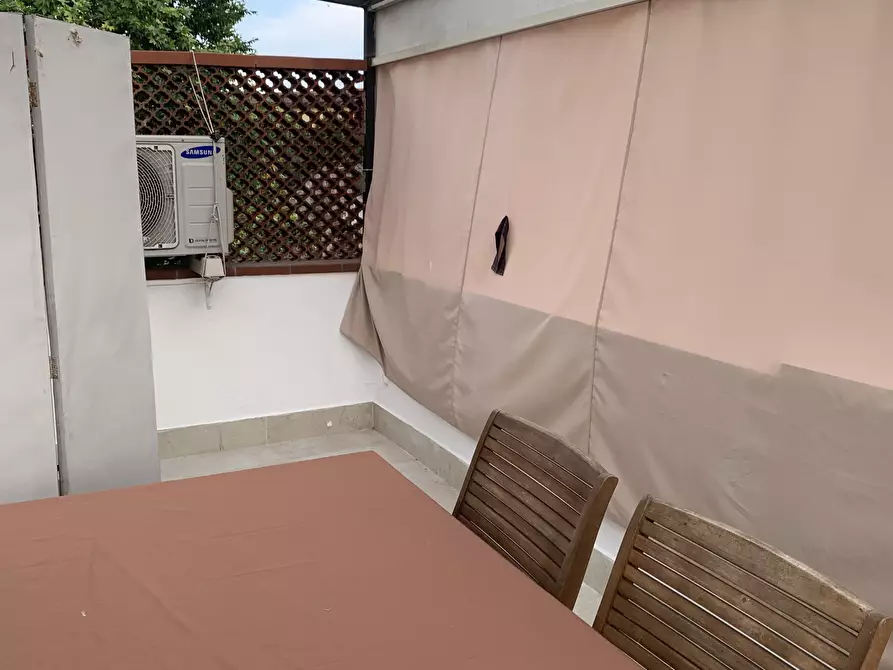 Immagine 12 di Trilocale in affitto  a Pietrasanta