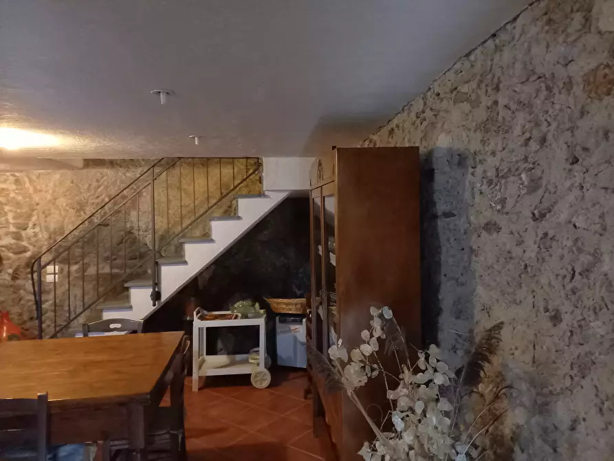 Immagine 4 di Porzione di casa in affitto  a Camaiore