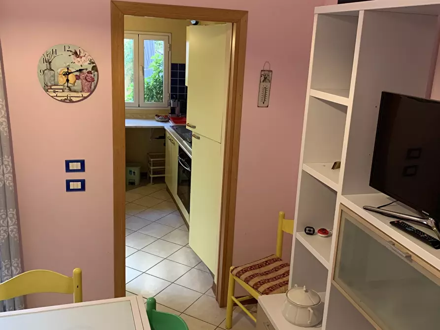 Immagine 18 di Casa semindipendente in affitto  a Viareggio