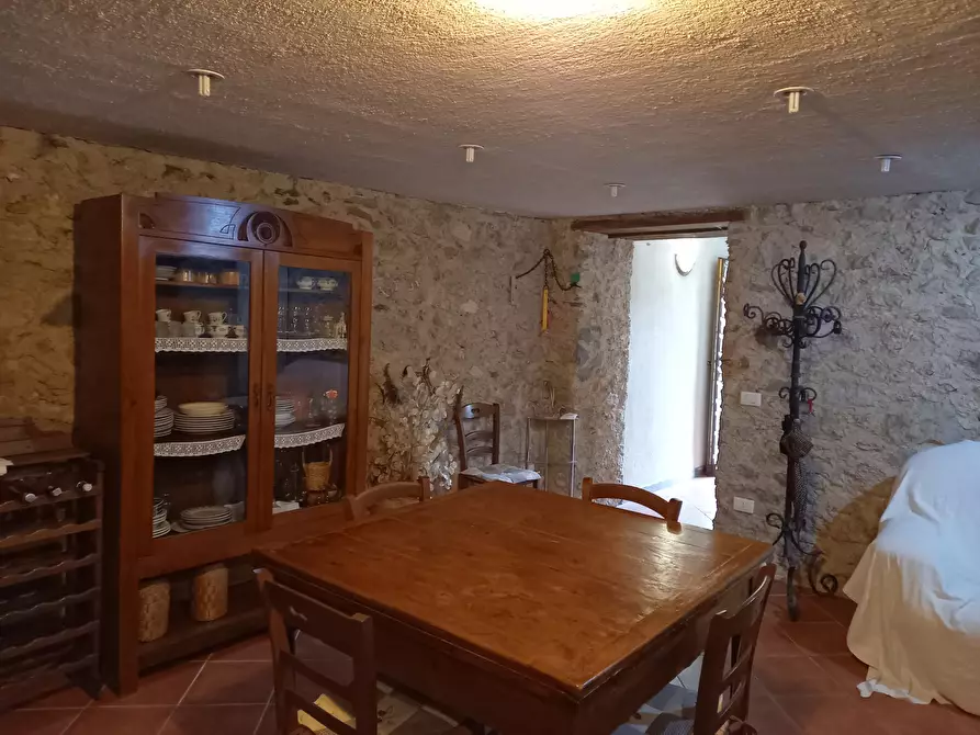 Immagine 5 di Porzione di casa in affitto  a Camaiore