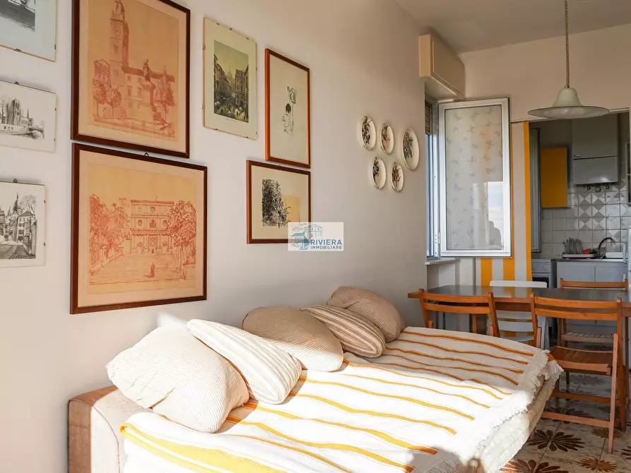 Immagine 10 di Bilocale in vendita  in Via Aurelia Ponente 102 Bis a Santo Stefano Al Mare