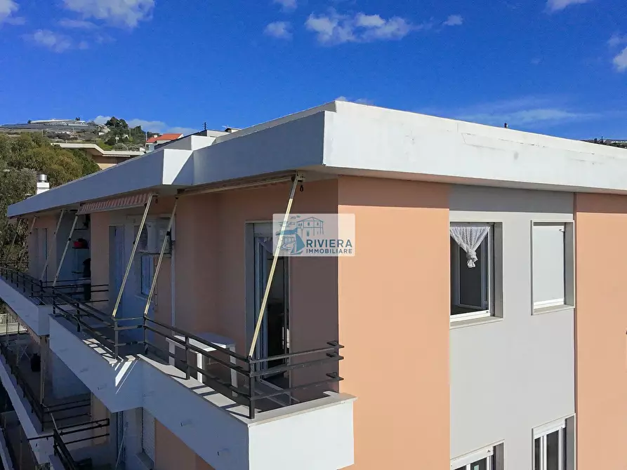 Immagine 6 di Trilocale in vendita  in Via Aurelia Ponente 86 a Santo Stefano Al Mare