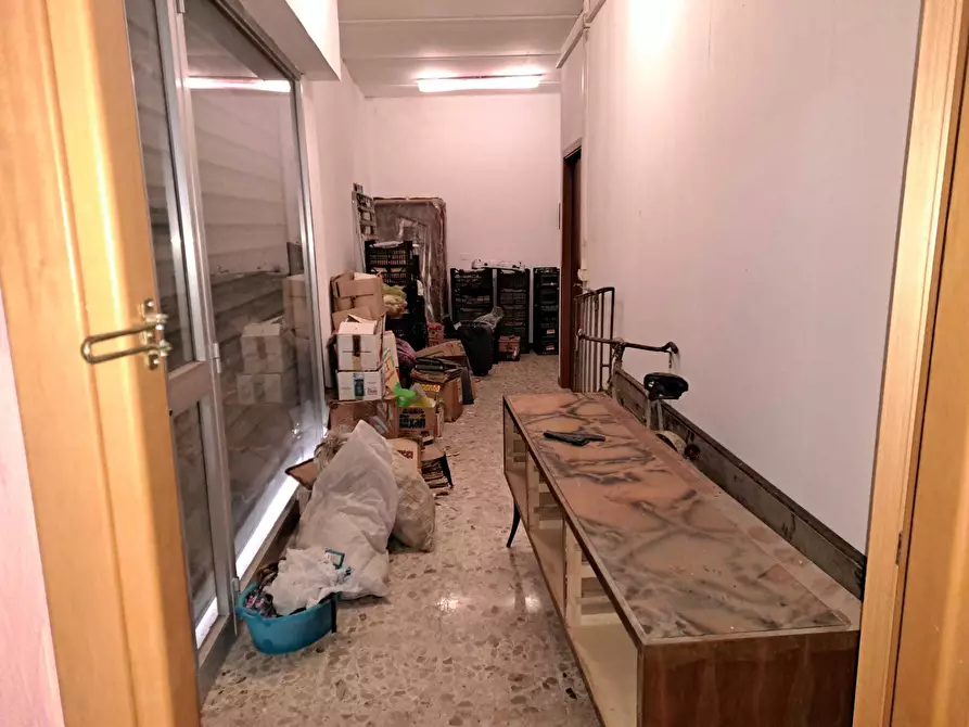 Immagine 6 di Locale commerciale in vendita  in strada per lanciano 65 a Santa Maria Imbaro