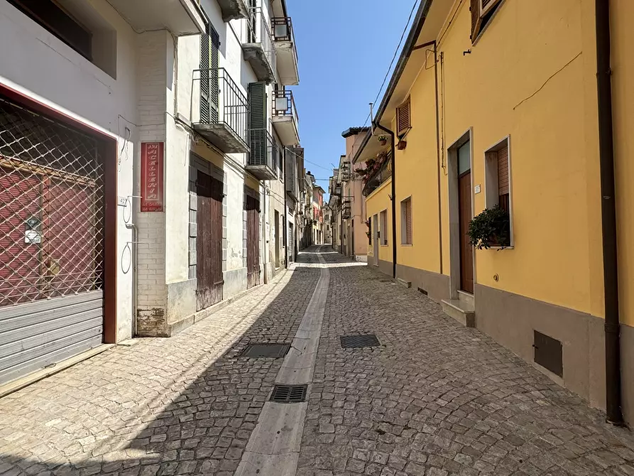 Immagine 48 di Appartamento in vendita  in Piazza del Municipio a Lama Dei Peligni
