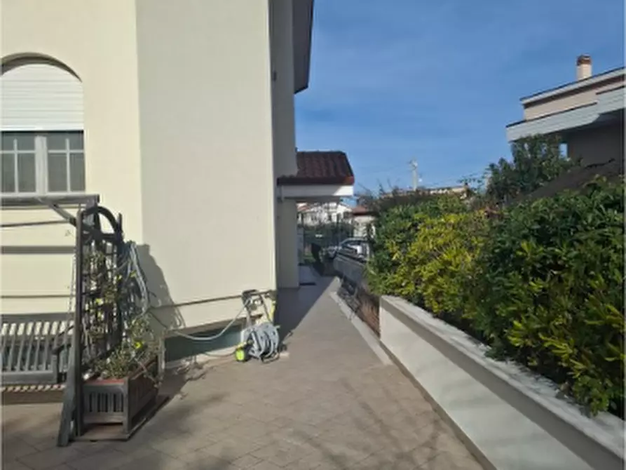 Immagine 19 di Villa in vendita  a Lanciano