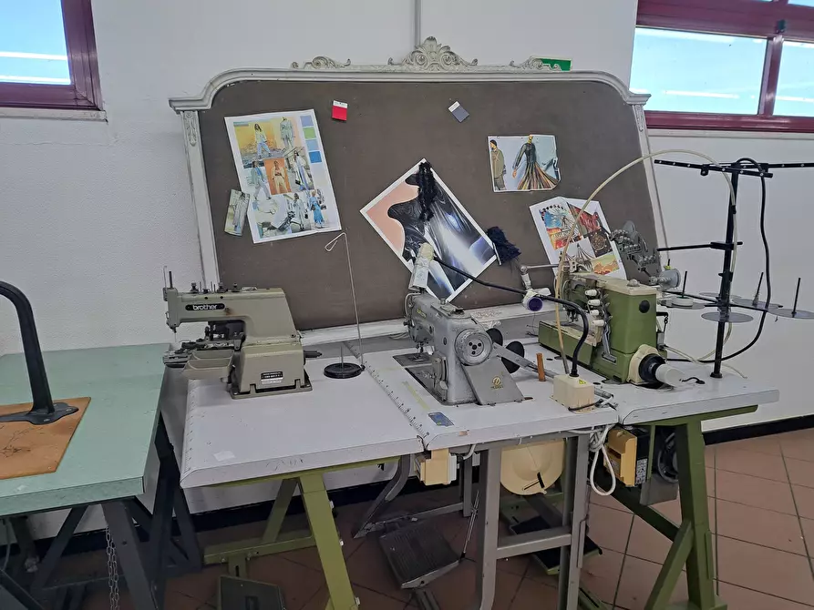 Immagine 13 di Attività artigianale in affitto  in SS538 a Orsogna