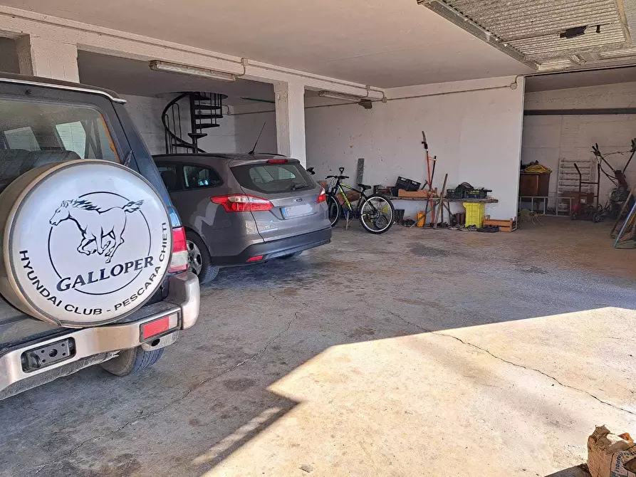 Immagine 28 di Quadrilocale in vendita  in Via Moscete 31 a Castel Frentano