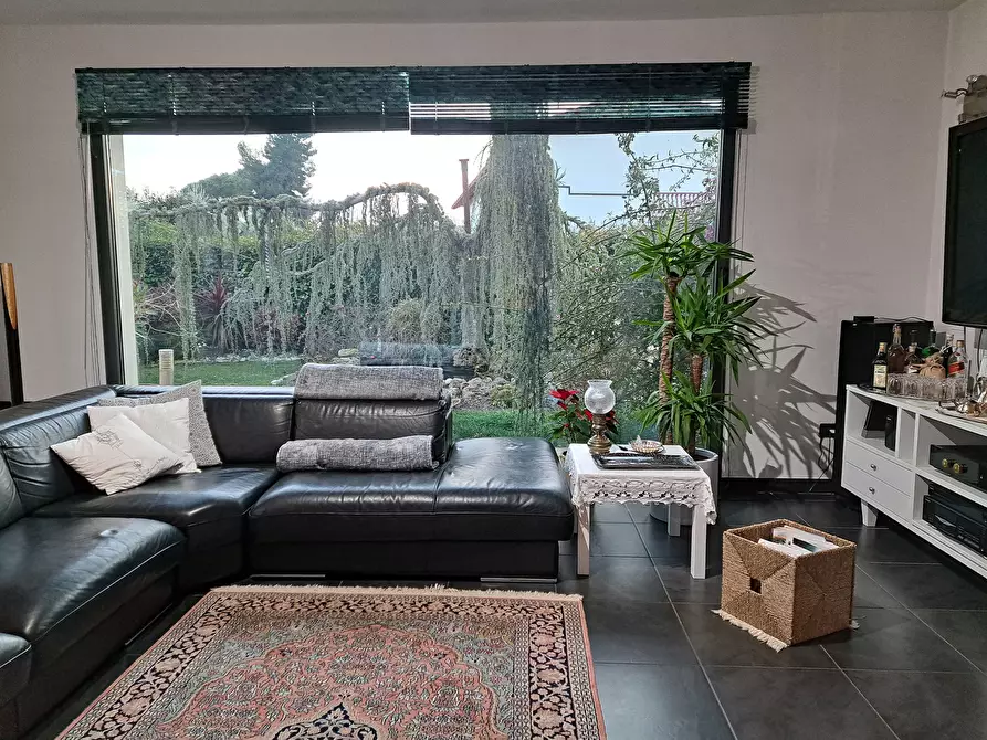 Immagine 1 di Villa in vendita  in villa andreoli a Lanciano