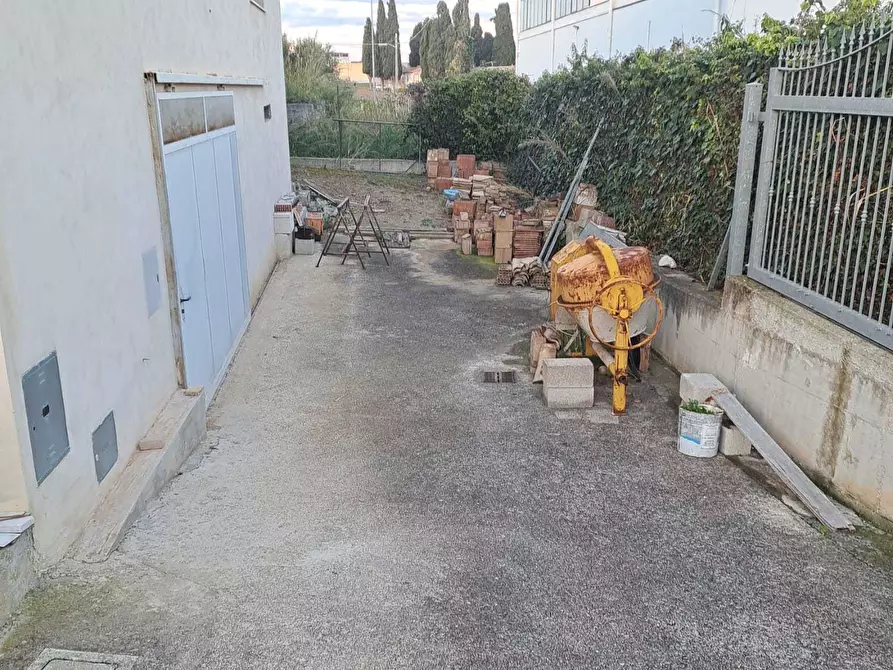 Immagine 13 di Capannone industriale in affitto  in via san rocco 64 a San Vito Chietino