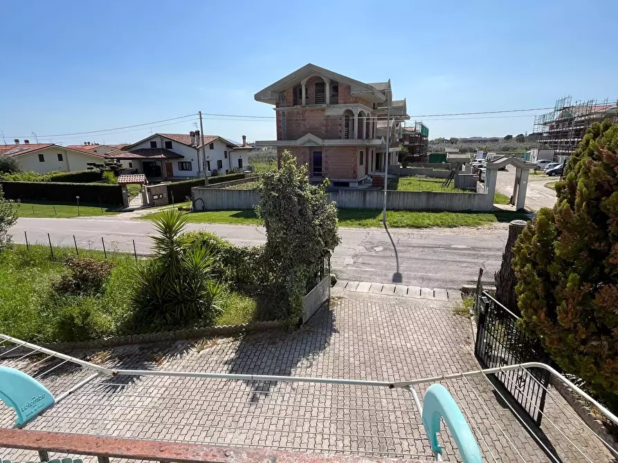 Immagine 15 di Quadrilocale in vendita  in Via Provinciale della Rocca 39 a Santa Maria Imbaro