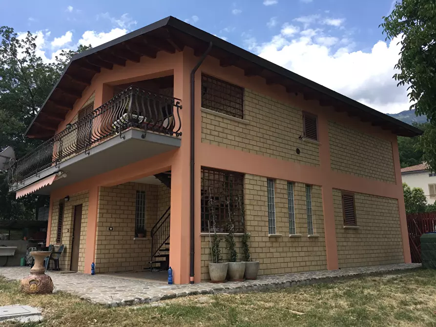 Immagine 2 di Villa in vendita  a Civitella Messer Raimondo