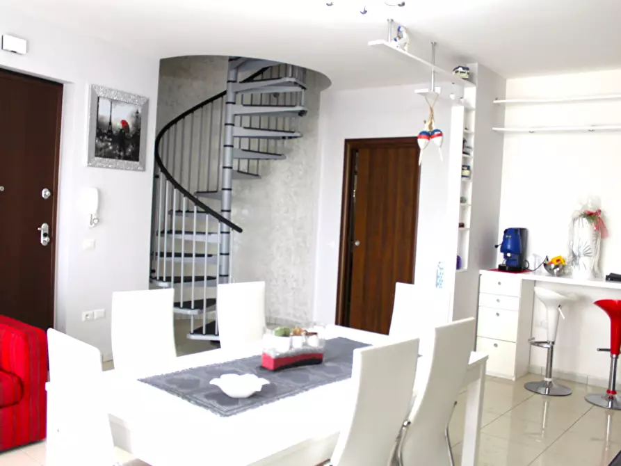 Immagine 3 di Pentalocale in vendita  in Via S. Rocco 282 a San Vito Chietino