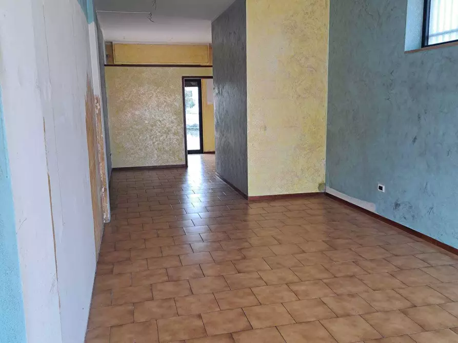 Immagine 11 di Locale commerciale in affitto  in via San Francesco d' Assisi 3 a Lanciano
