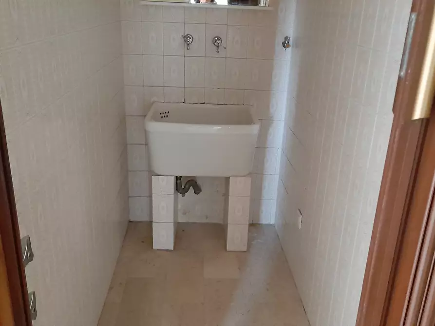 Immagine 6 di Trilocale in vendita  in VIA DEGLI ABRUZZI a Lanciano