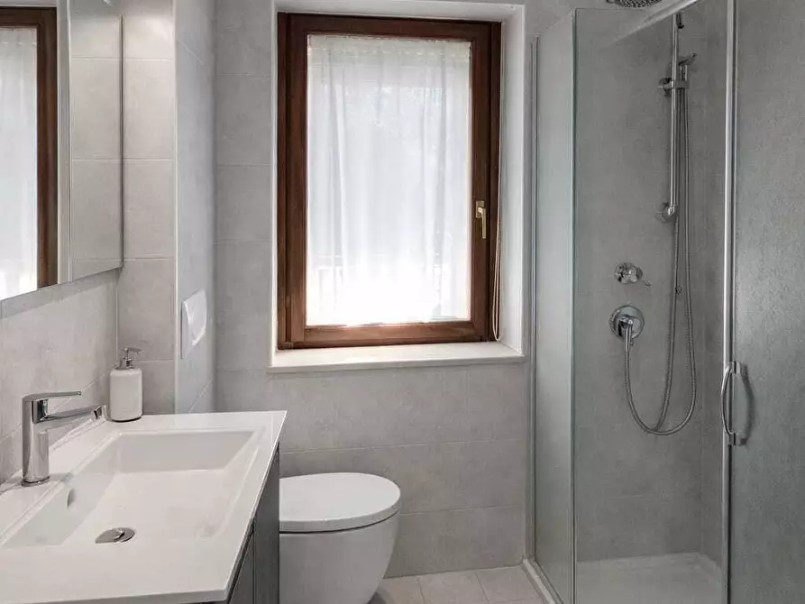 Immagine 12 di Pentalocale in vendita  in Via Giuseppe Spataro 7 a Lanciano