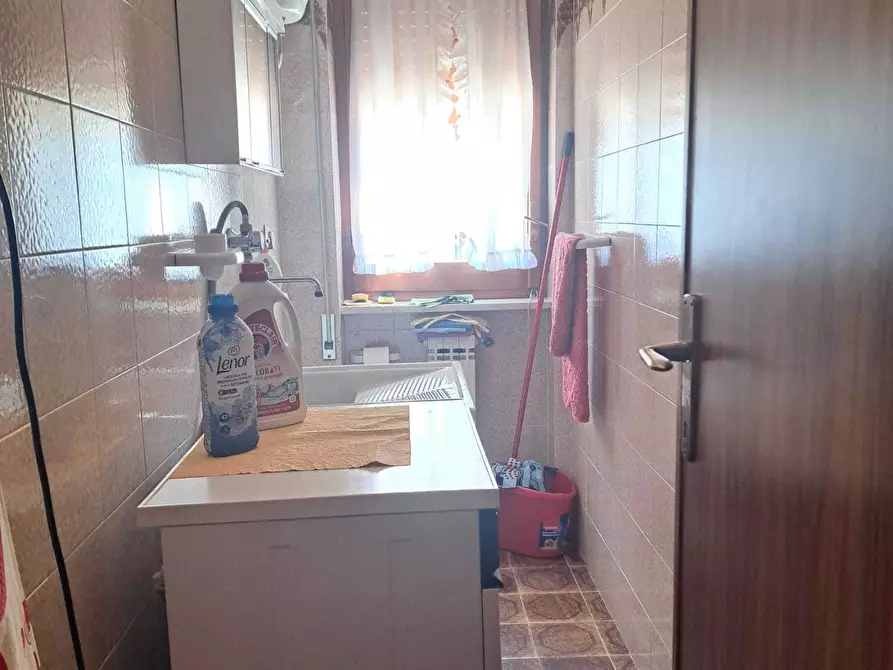 Immagine 20 di Pentalocale in vendita  in Via Martiri VI Ott. 73A a Lanciano