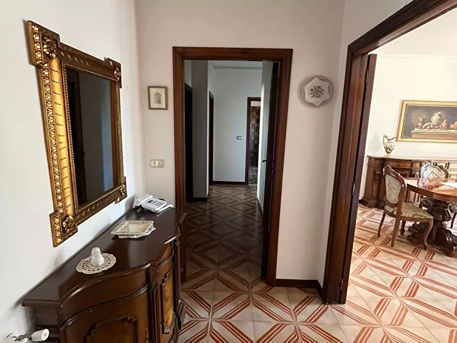 Immagine 10 di Trilocale in vendita  in Via Giangiulio Adamo 46 a Lanciano