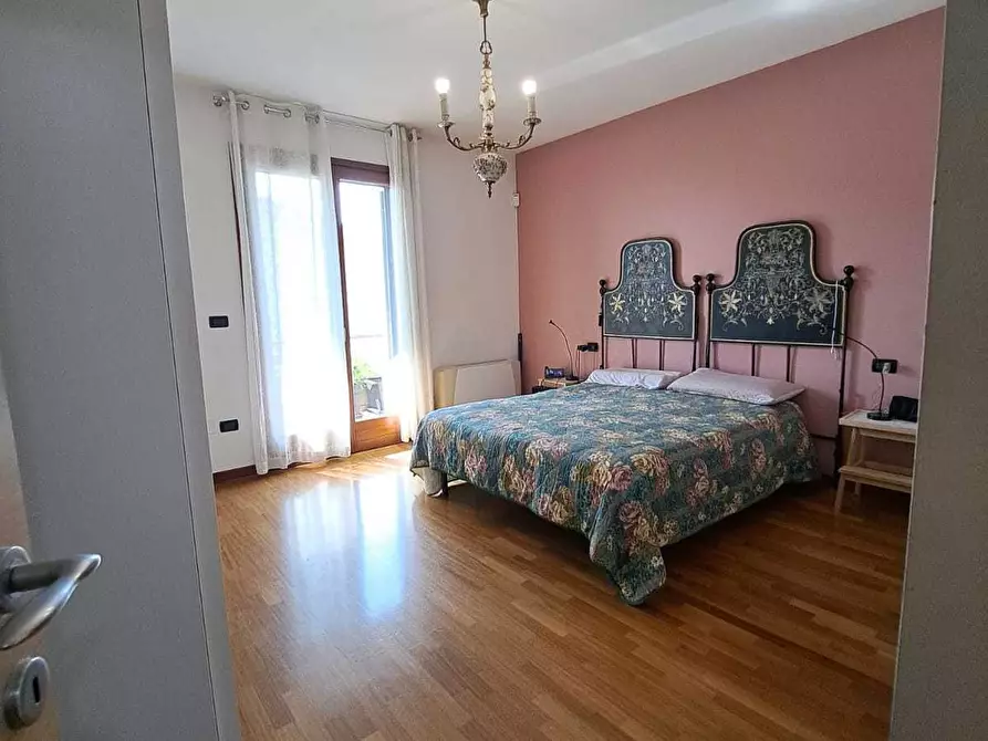 Immagine 46 di Villa in vendita  in villa andreoli a Lanciano